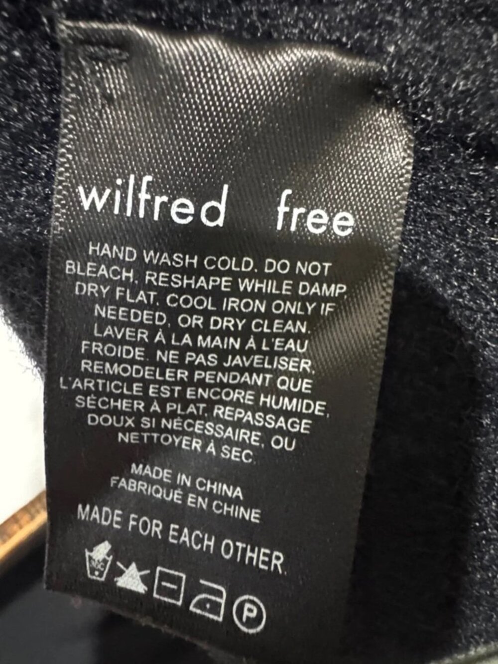 Wilfred Free Size Small Black Knit Midi Skirt Nylon Elastic Waist Minimalist S - Picture 6 of 7